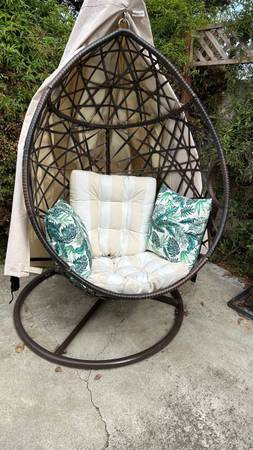 Photo egg chair with stand $400