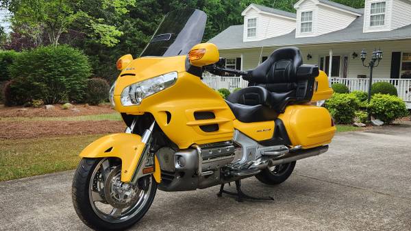 Photo Gold Wing 1800 $12,200