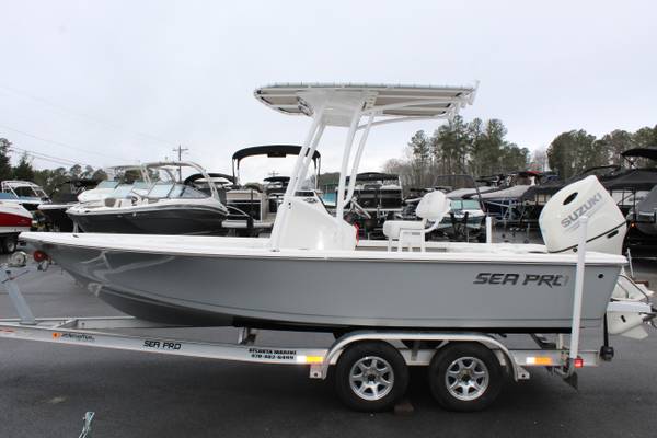 Sea Pro 208 DLX Bay Series $57,100