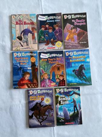 Photo 8 x A to Z Mysteries, $2 per book or $10 for the lot $2