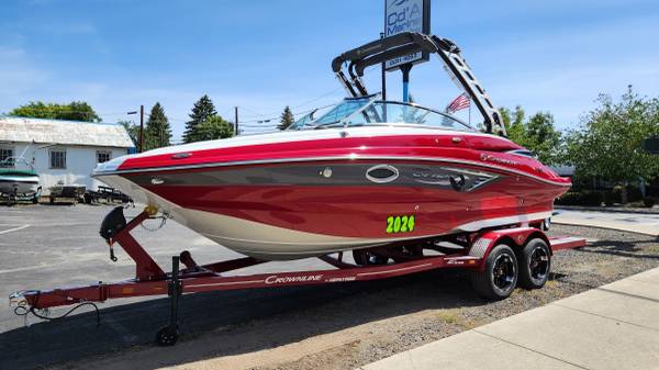 Photo $AVE $35000 NOW 2024 CROWNLINE E235 SURF 350HPFORWARD DRIVEBIG SURF $129,890