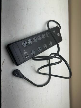 General Electric Power Surge Protector Power Strip $20