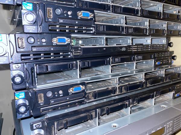 Photo HP PROLIANT DL360 G7 server $140