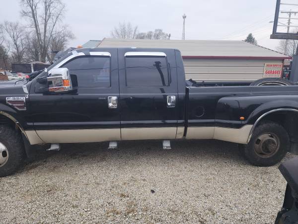 Photo 2007 f350 dually 4x4 full part out - $123,456 (Muncie)