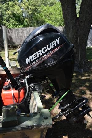 Photo 2015 25 HP Mercury 4-StokeStarcraft Deep-V $3,500