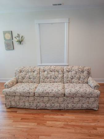 Chic Smith Brothers Sofa $800