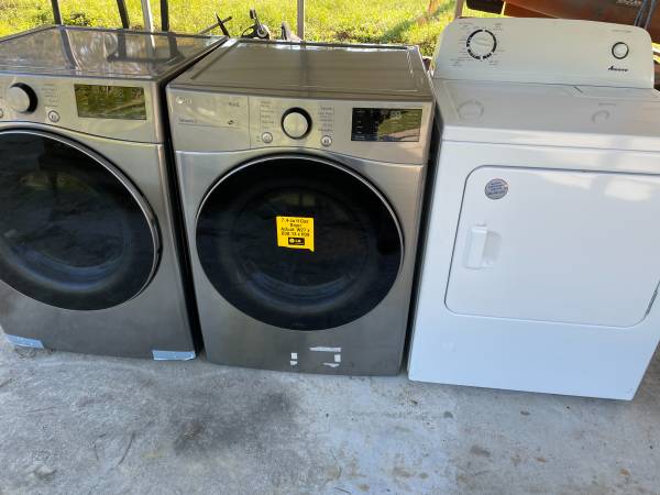 Photo 14 Brand New Gas Clothes Dryers, GE, WhirlPool, Samsung, MayTag. Midea $250