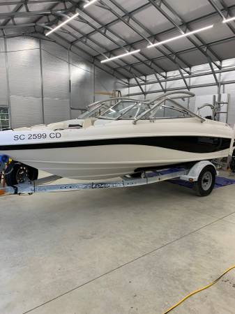 Photo 2000 Rinker Captiva 192 - $6,000 (Conway)