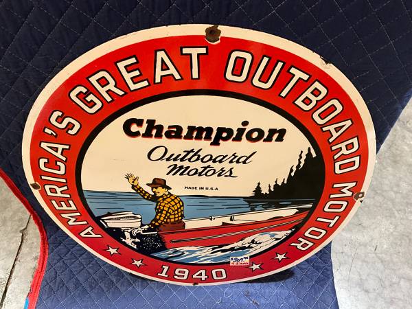 Photo CHAMPION OUTBOARD MOTORS - 1940 - 30 SINGLE SIDED PORCELAIN SIGN $369