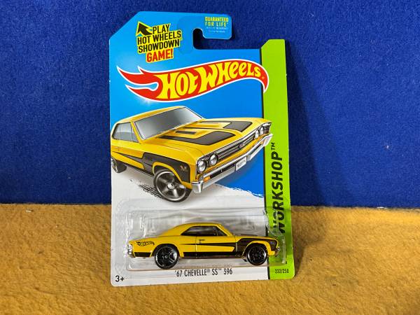 Photo HOT WHEELS - 67 CHEVY CHEVELLE SS 396 - 164 SCALE - FOR SALE