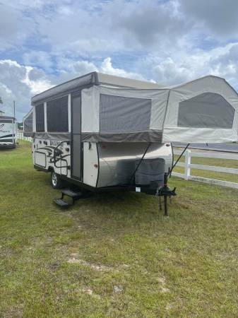 Photo Sunset RV Inc 3237 2013 Forest River $9,900