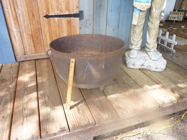 Photo Very Old Large Cast Iron Cooking or Cleaning Kettle $500