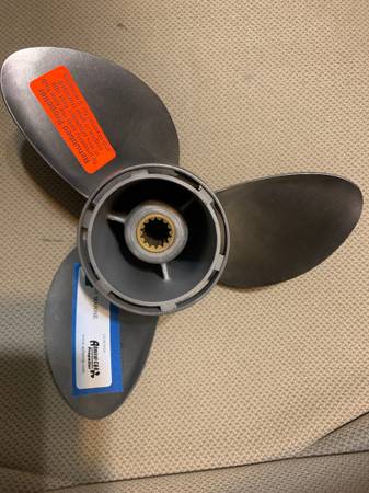 Photo 35 HP Evinrude propeller stainless OEM $80