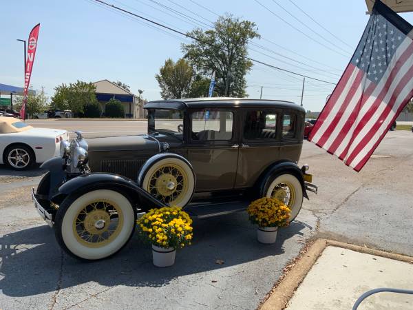 Photo 1931 Ford Model - A fordor
