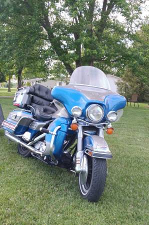 Photo ANTIQUE Harley Davidson $5,500