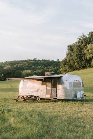 Photo Fully Remodeled Vintage Airstream $85,000