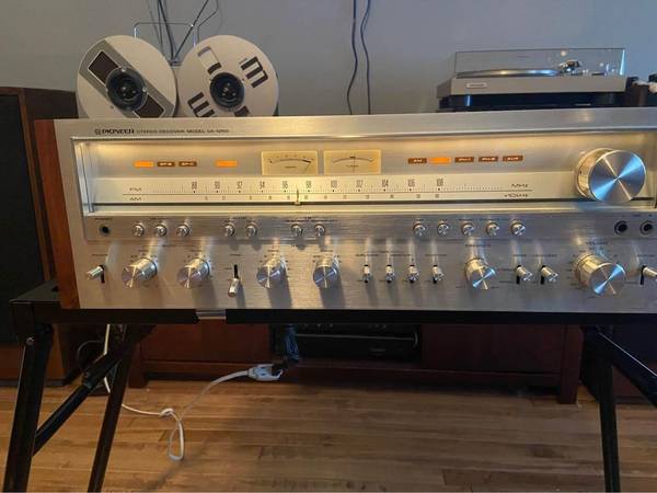 Photo Pioneer SX-1250 Stereo Receiver $2,500