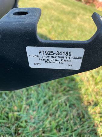 Photo Toyota Tundra CrewMax step bars $200