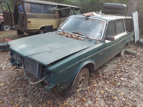 Photo Parting Out 1983 Volvo 240 245 Station Wagon - $123 (Conroe)