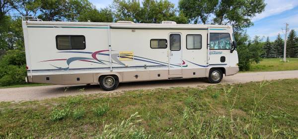 Photo 2000 Allegro Motorhome with Ford Triton V10 Chassis Gas $15,000