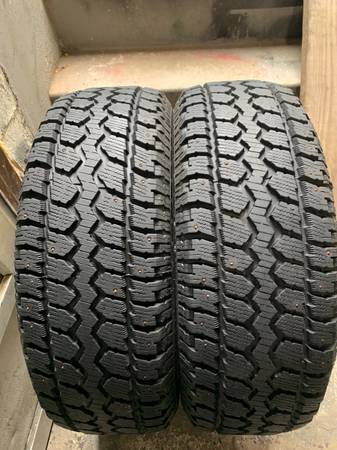 Photo (2) 245-70-17 mastercraft courser msr studded snow tires (like new) $250