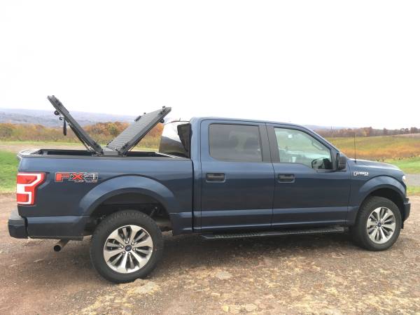 Photo Diamondback HD truck bed cover, Ford F-150, 5.5 ft bed, 2015-20 $1,995