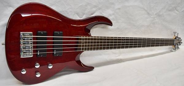 Photo Hamer XT Series Velocity II 5-string electric bass guitar $600