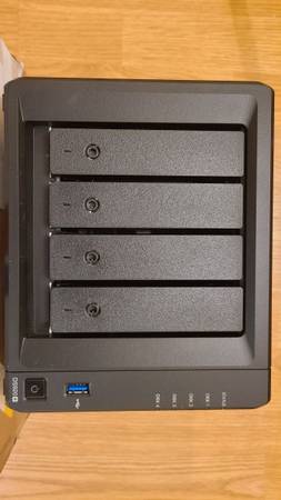 Photo Synology DS 920 NAS $480