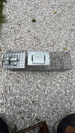 Photo havahart medium sized animal trap $35