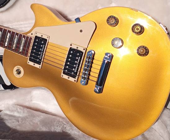 Photo 2013 Gibson Les Paul Standard - Gold Top  Upgrades