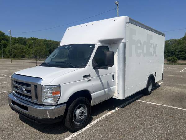 Photo 2019 FORD E350 BOX TRUCK $23,500