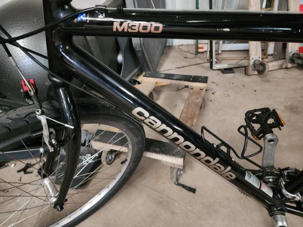 Photo Cannondale M300 street bike $200