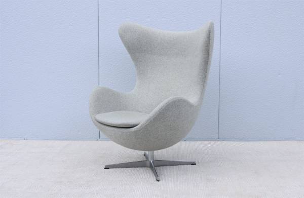 Photo Danish Mid-Century Arne Jacobsen for Fritz Hansen Egg Lounge Chair $5,000