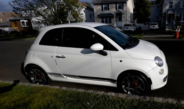 Photo FIAT 500 SPORT Fun, Fast, Great on Gas  Fit in any Parking Spot $6,500