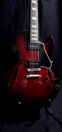Photo Gibson Billie Joe Armstrong ES-137 2014 - 2016 - Black Cherry Burst $2,599
