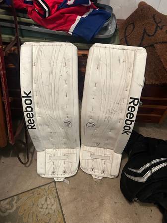 Photo Hockey Goalie Gear Sr. pads, goal skates size 9D $450