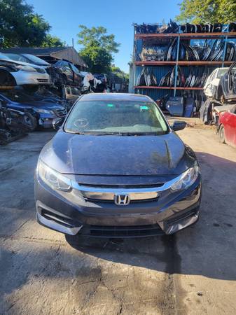 Photo Honda Civic 2018 2208632 PARTS $3,550