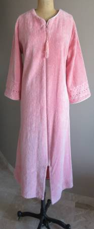 Photo Ladies Pink House-robe, marked size small Talbots Intimate New $19