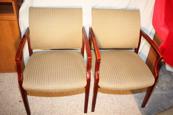 Photo Matching Cherry Wood Extra Wide Fabric Chairs- Hardly used $65
