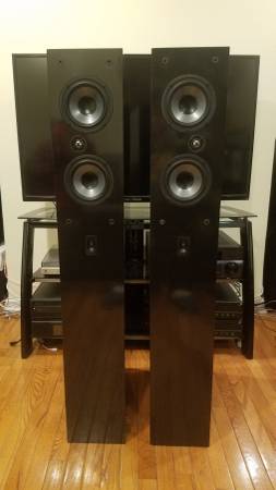 Photo NHT VT-2.4 floorstanding tower speakers $325