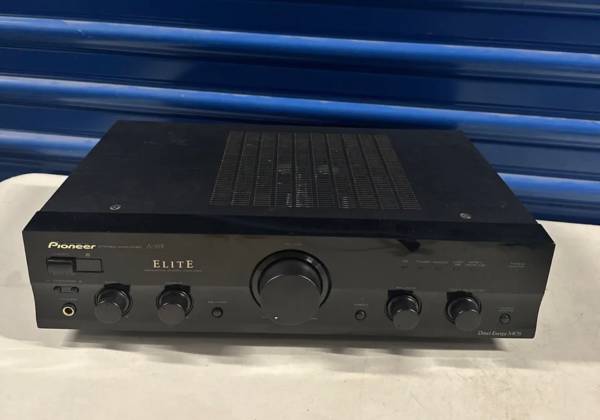 Photo Pioneer A-35R Black 2-Channel Integrated Amplifier As Is For Parts Or Repair $85