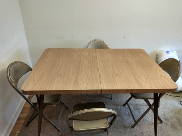 Photo Retro Kitchen Formica Table and Chairs $75
