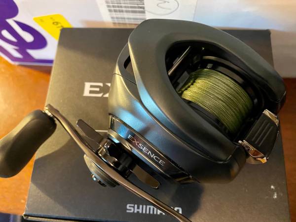 Photo Shimano 17 Exsence DC XG Left 7.81 baitcast bass fishing reel Japan $425