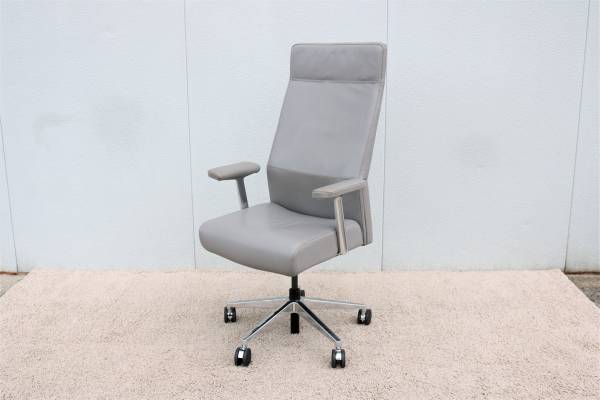 Photo Steelcase Siento High-Back Executive Ergonomic Chair in Grey Leather $475