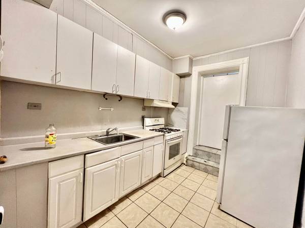 Photo Tell us what you think Rentals in Jersey City. 3 Beds, 1 Baths $3,200