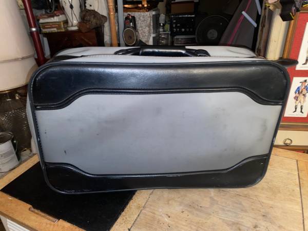 Photo Vintage Vinyl Or Pleather Travel Luggage Suitcase Bag Case $15