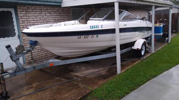 Photo Boat EX COND V8 21FT Bowrider 1 owner..MAY TRADE..SUV..TRUCK..HARLEY - $14,900 (Kenner)