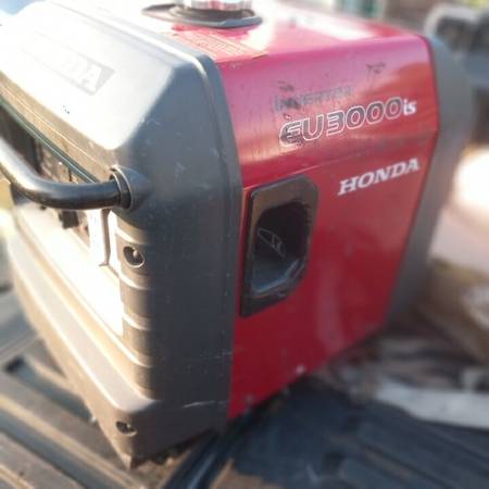 Photo HONDA eu3000 GENERATOR $1,650