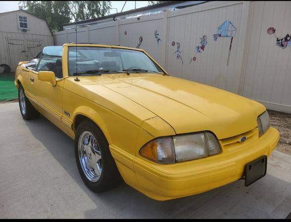 Photo 1993 FORD MUSTANG LX 5.0 SUMMER EDITION CONVERTABLE FOXBODY $15,000