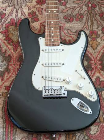 Photo 1996 Fender American Stratocaster electric guitar $1,150